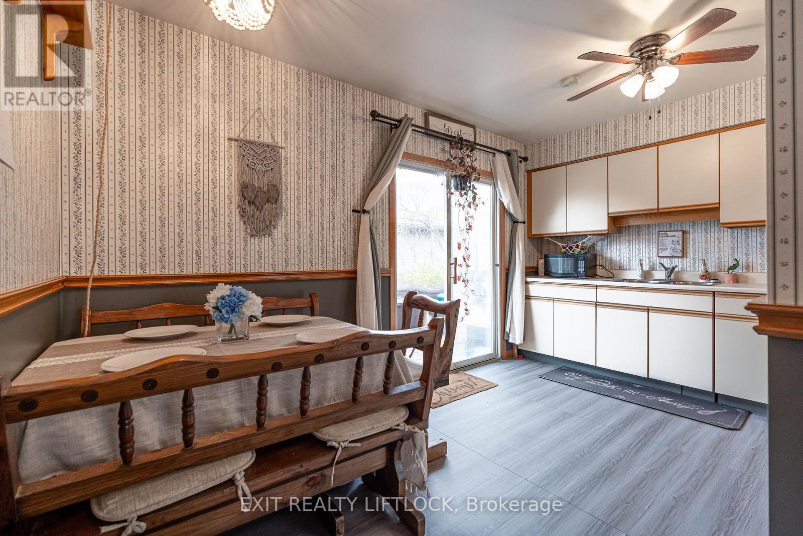 2519 Foxmeadow Road, Peterborough East (South), Ontario  K9L 1X2 - Photo 6 - X12196282