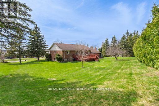 64 Blue Water Avenue, Kawartha Lakes (Fenelon), Ontario  K9V 0K6 - Photo 23 - X12197466