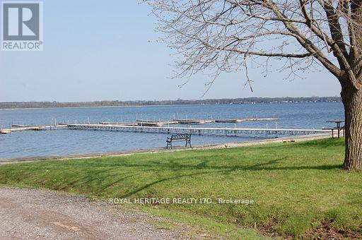 64 Blue Water Avenue, Kawartha Lakes (Fenelon), Ontario  K9V 0K6 - Photo 29 - X12197466