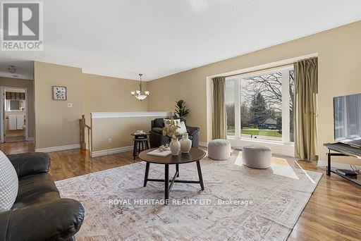 64 Blue Water Avenue, Kawartha Lakes (Fenelon), Ontario  K9V 0K6 - Photo 7 - X12197466