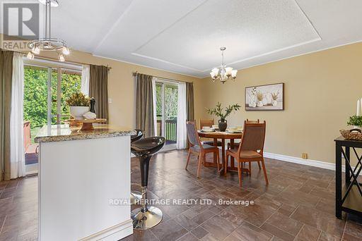 64 Blue Water Avenue, Kawartha Lakes (Fenelon), Ontario  K9V 0K6 - Photo 8 - X12197466
