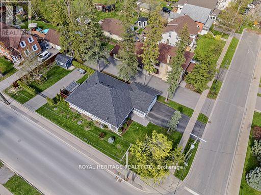 16 Regent Street, Kawartha Lakes (Lindsay), Ontario  K9V 3T7 - Photo 33 - X12197468