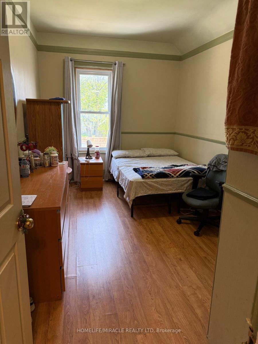 108 Lindsay Street S, Kawartha Lakes (Lindsay), Ontario  K9V 2M6 - Photo 8 - X12197701