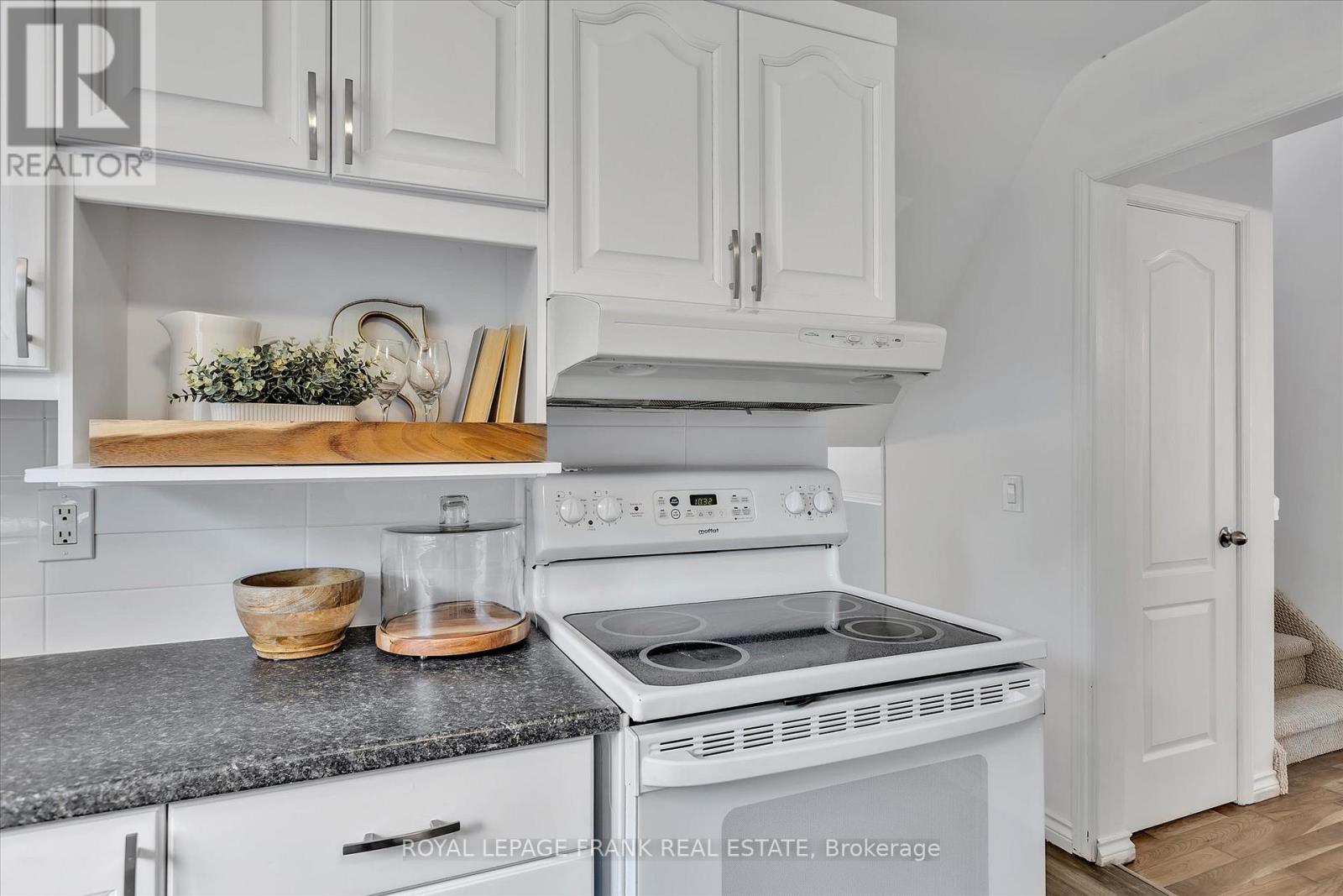 17 Claudette Court, Peterborough West (North), Ontario  K9J 7Y7 - Photo 14 - X12198128