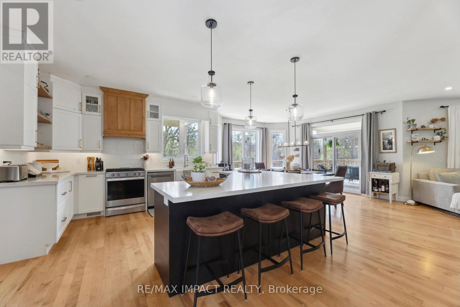 27 Slalom Drive, Kawartha Lakes (Bethany), Ontario  L0A 1A0 - Photo 12 - X12198334