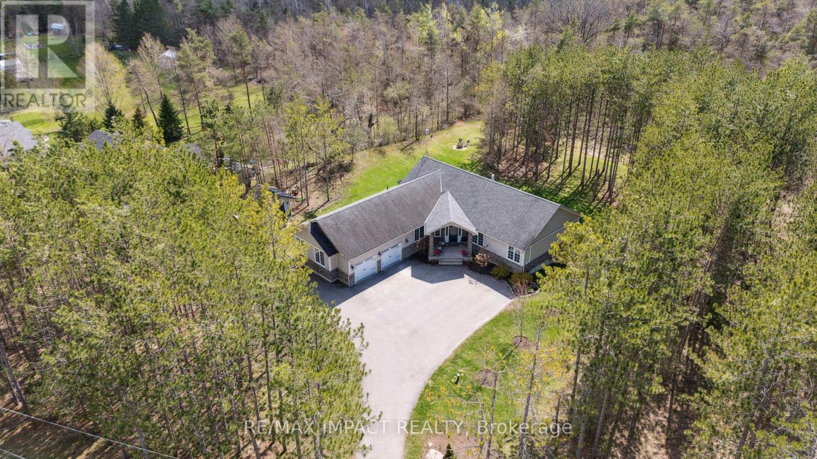 27 Slalom Drive, Kawartha Lakes (Bethany), Ontario  L0A 1A0 - Photo 2 - X12198334