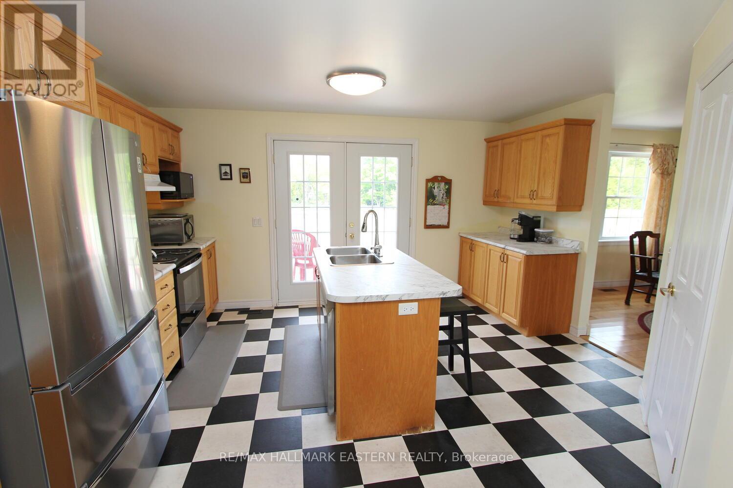2018 North School Road, Havelock-Belmont-Methuen (Belmont-Methuen), Ontario  K0L 1Z0 - Photo 11 - X12198502
