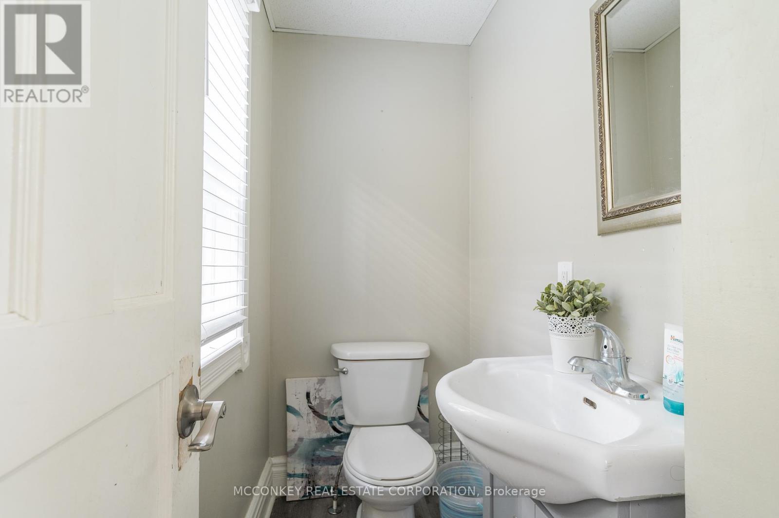 730 Park Street S, Peterborough South (West), Ontario  K9J 3T4 - Photo 12 - X12198535