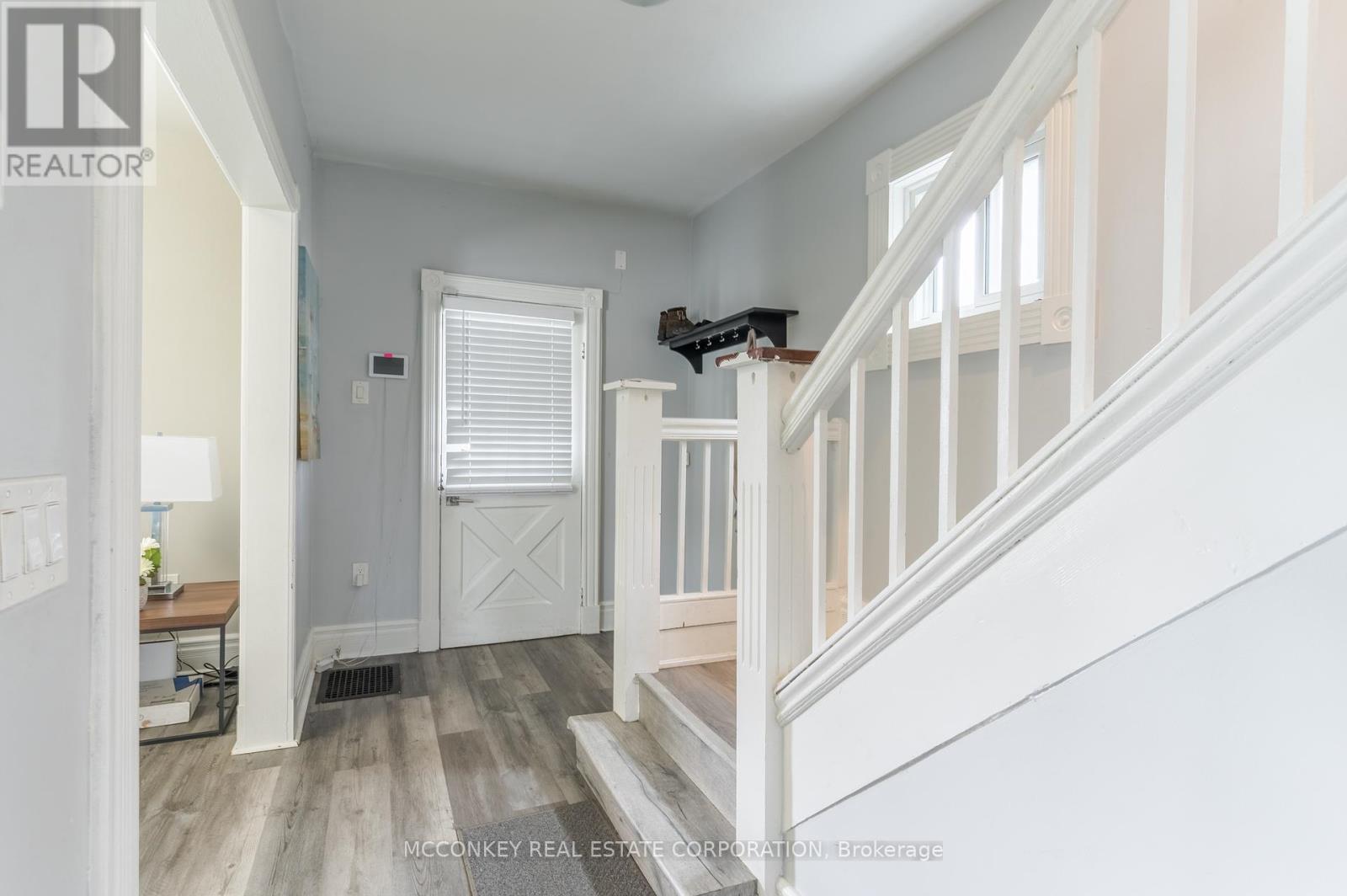 730 Park Street S, Peterborough South (West), Ontario  K9J 3T4 - Photo 4 - X12198535