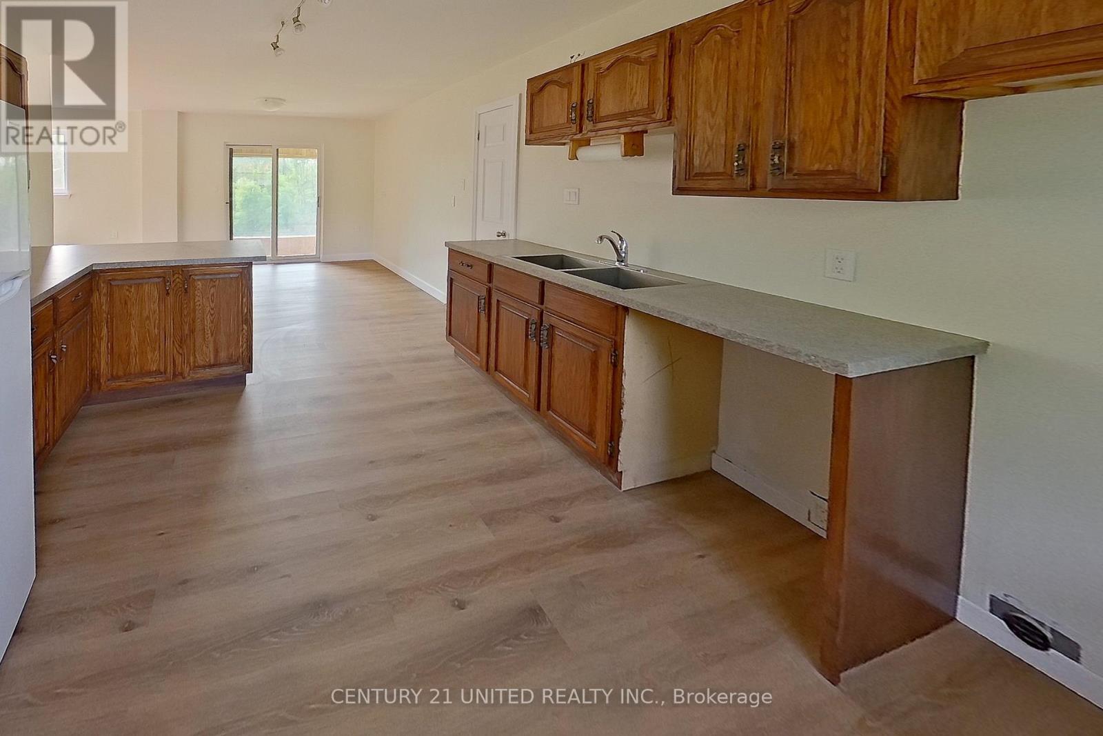 3055 Lakefield Road, Selwyn, Ontario  K9J 6X5 - Photo 5 - X12198581