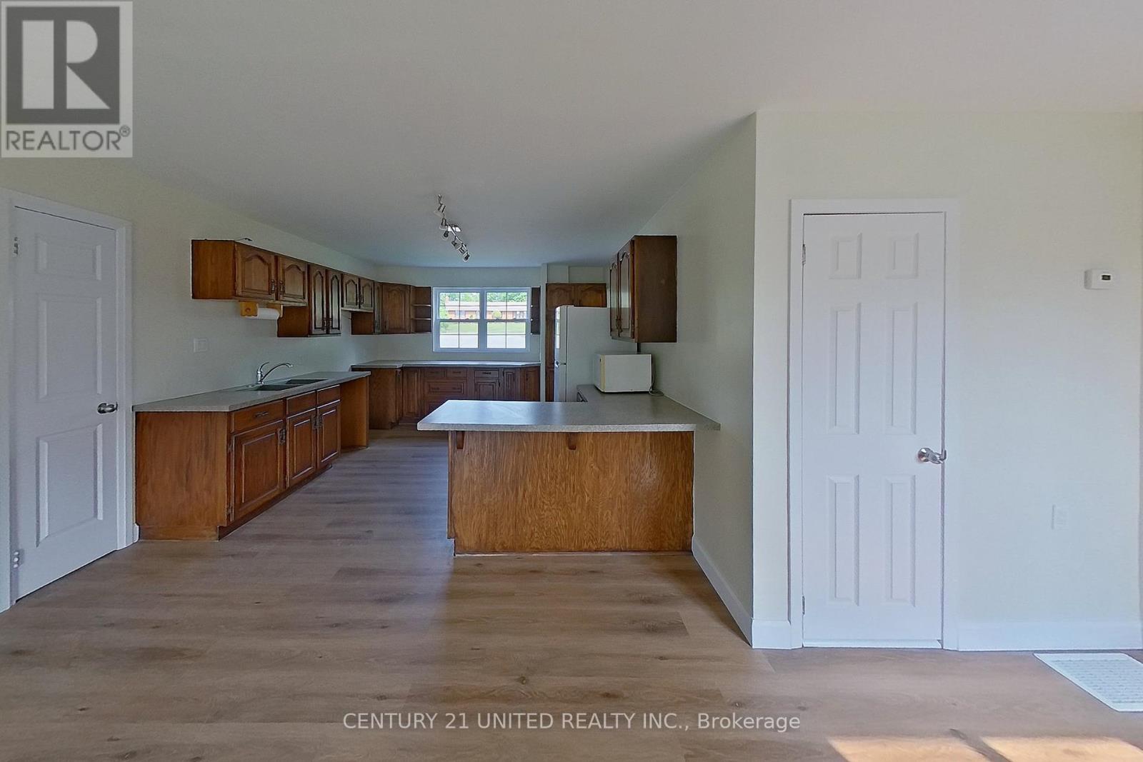 3055 Lakefield Road, Selwyn, Ontario  K9J 6X5 - Photo 8 - X12198581
