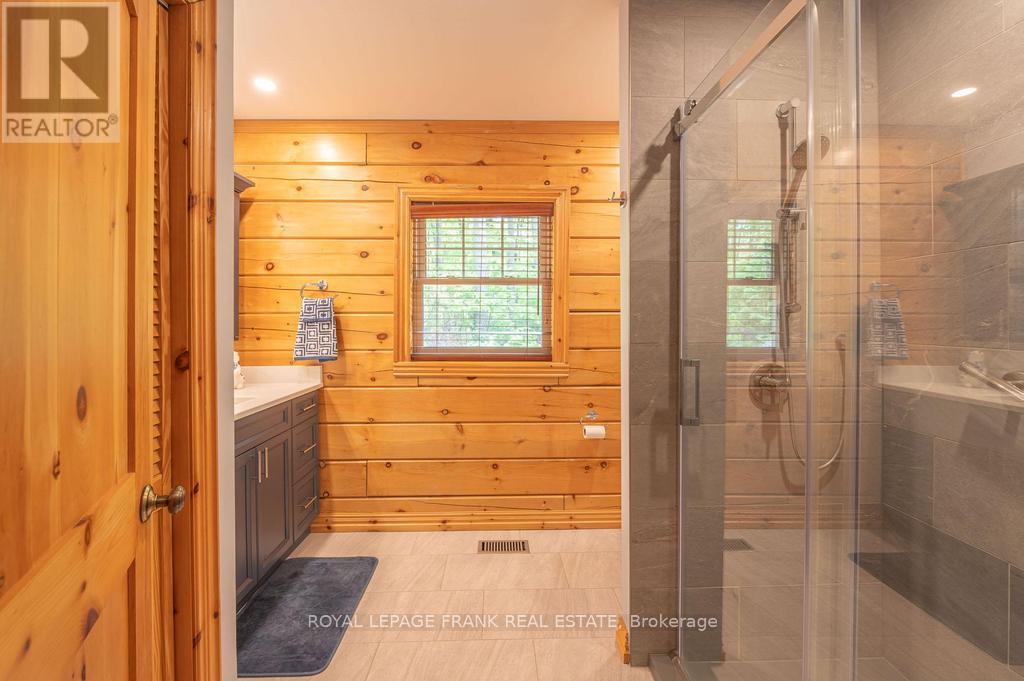 120 Sugarbush Crescent, Trent Lakes, Ontario  K0L 1J0 - Photo 17 - X12198642