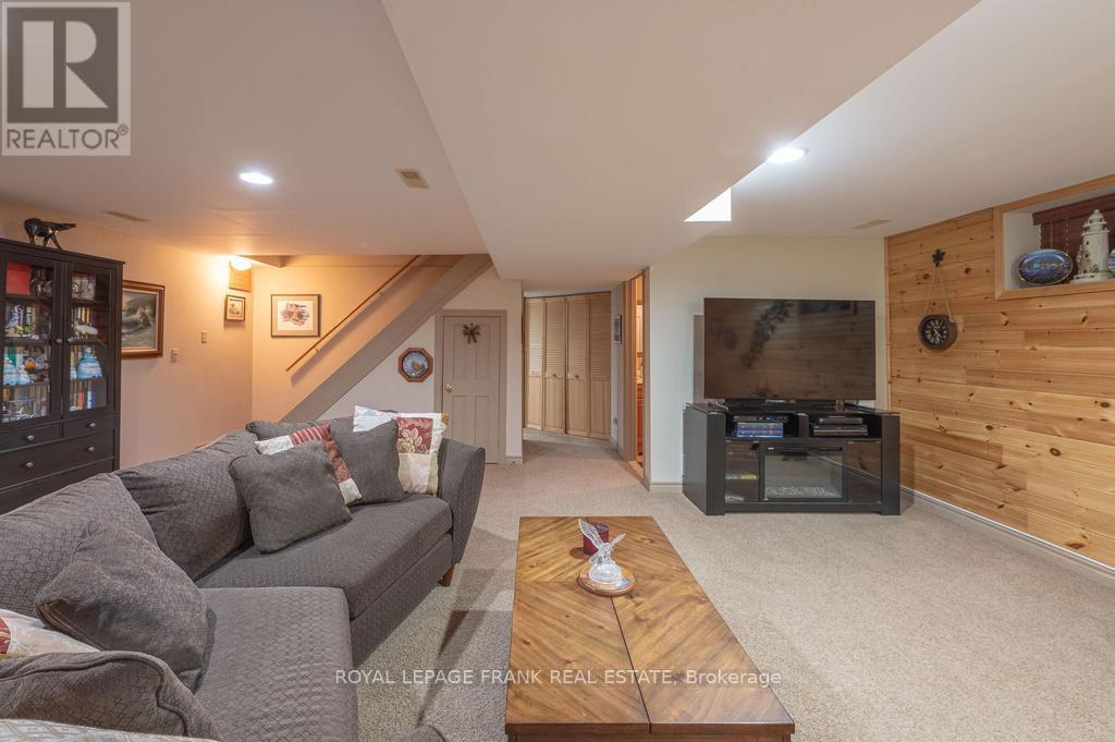 120 Sugarbush Crescent, Trent Lakes, Ontario  K0L 1J0 - Photo 36 - X12198642