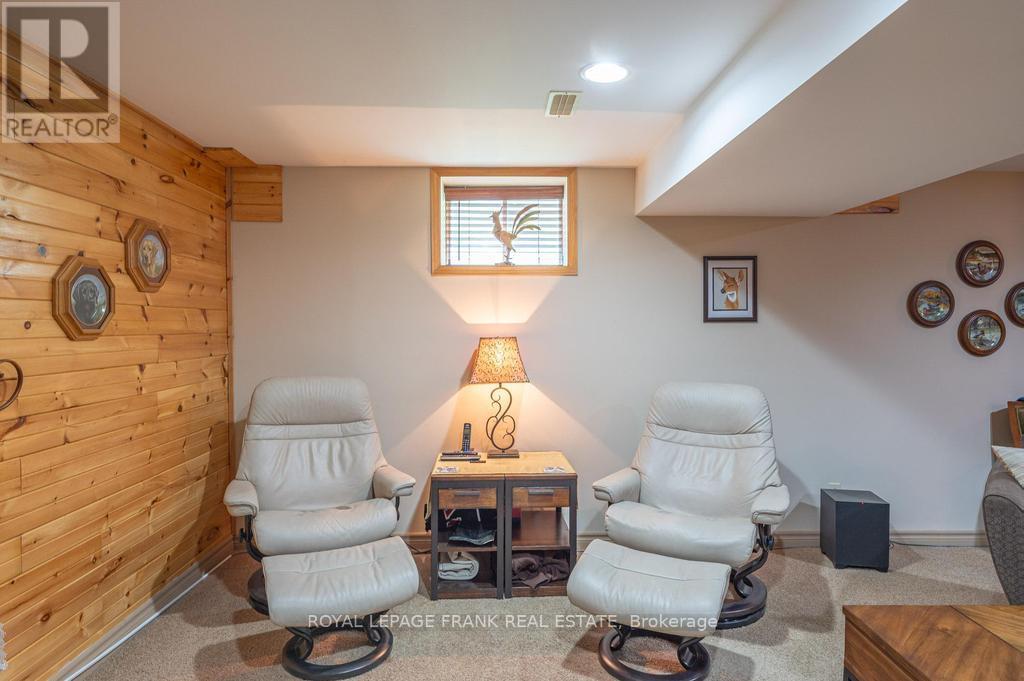 120 Sugarbush Crescent, Trent Lakes, Ontario  K0L 1J0 - Photo 37 - X12198642