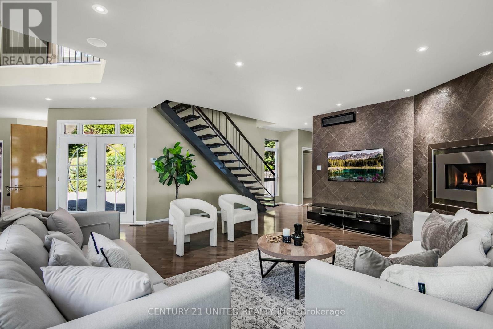 75 Darling Drive, Selwyn, Ontario  K0L 2W0 - Photo 7 - X12198684