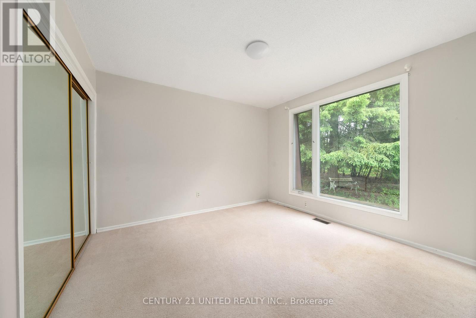 38 Parkview Drive, Peterborough North (South), Ontario  K9H 5M6 - Photo 23 - X12198850