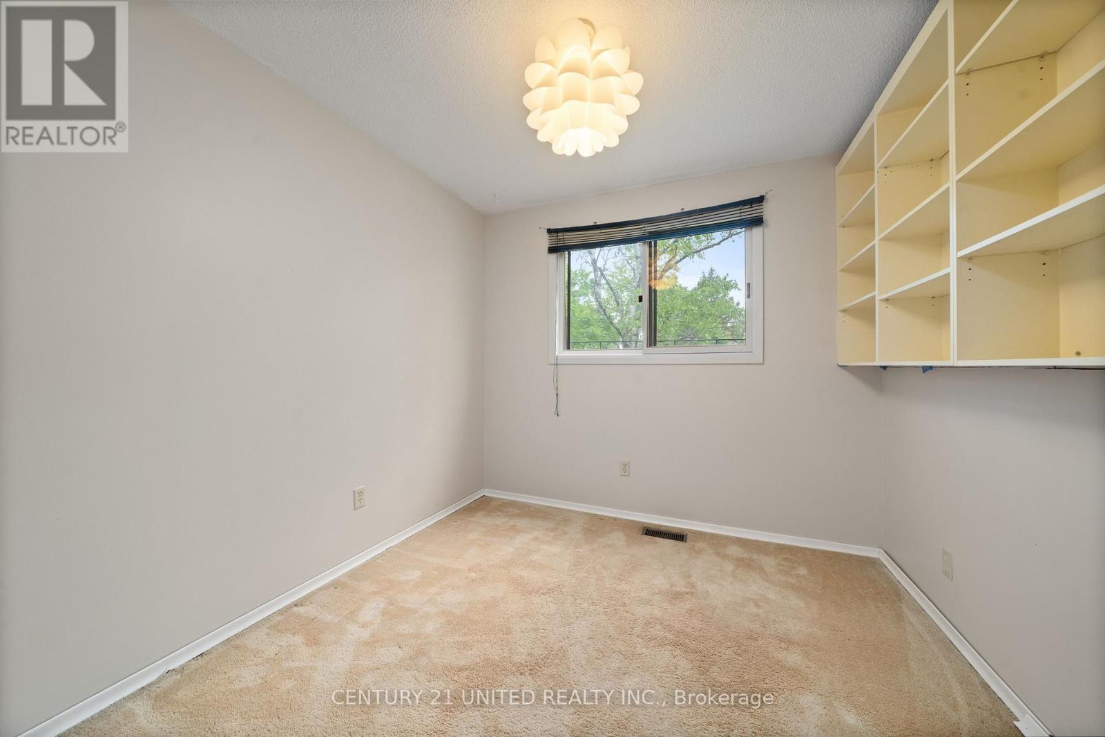 38 Parkview Drive, Peterborough North (South), Ontario  K9H 5M6 - Photo 25 - X12198850