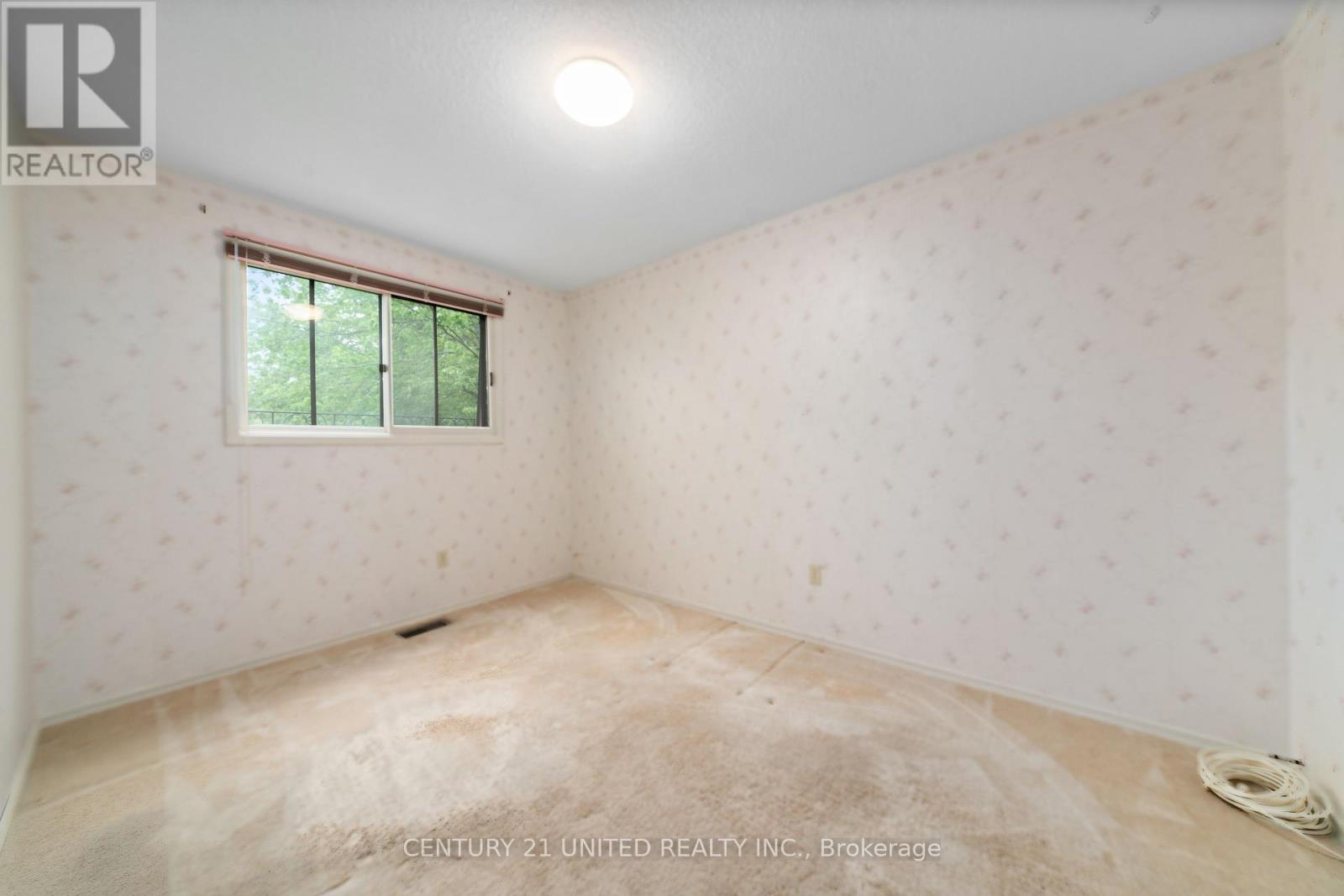 38 Parkview Drive, Peterborough North (South), Ontario  K9H 5M6 - Photo 26 - X12198850