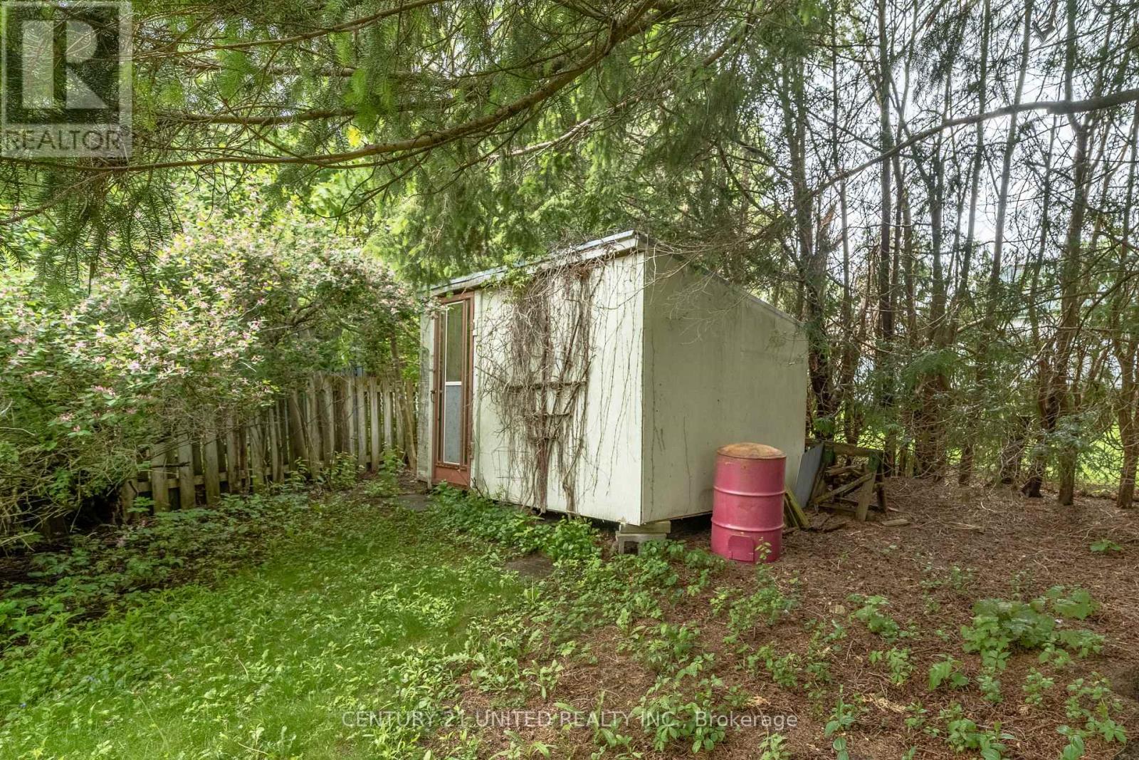38 Parkview Drive, Peterborough North (South), Ontario  K9H 5M6 - Photo 40 - X12198850