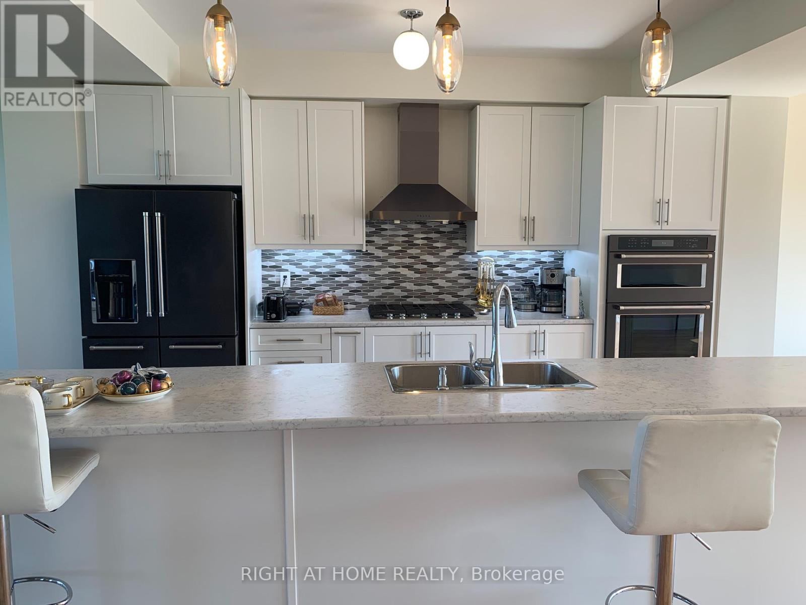 11 Yacht Drive, Clarington (Bowmanville), Ontario  L1B 4C1 - Photo 12 - E12198607