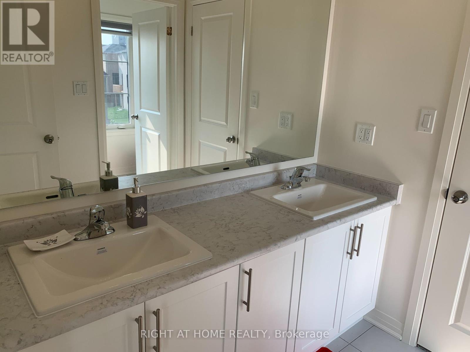 11 Yacht Drive, Clarington (Bowmanville), Ontario  L1B 4C1 - Photo 23 - E12198607