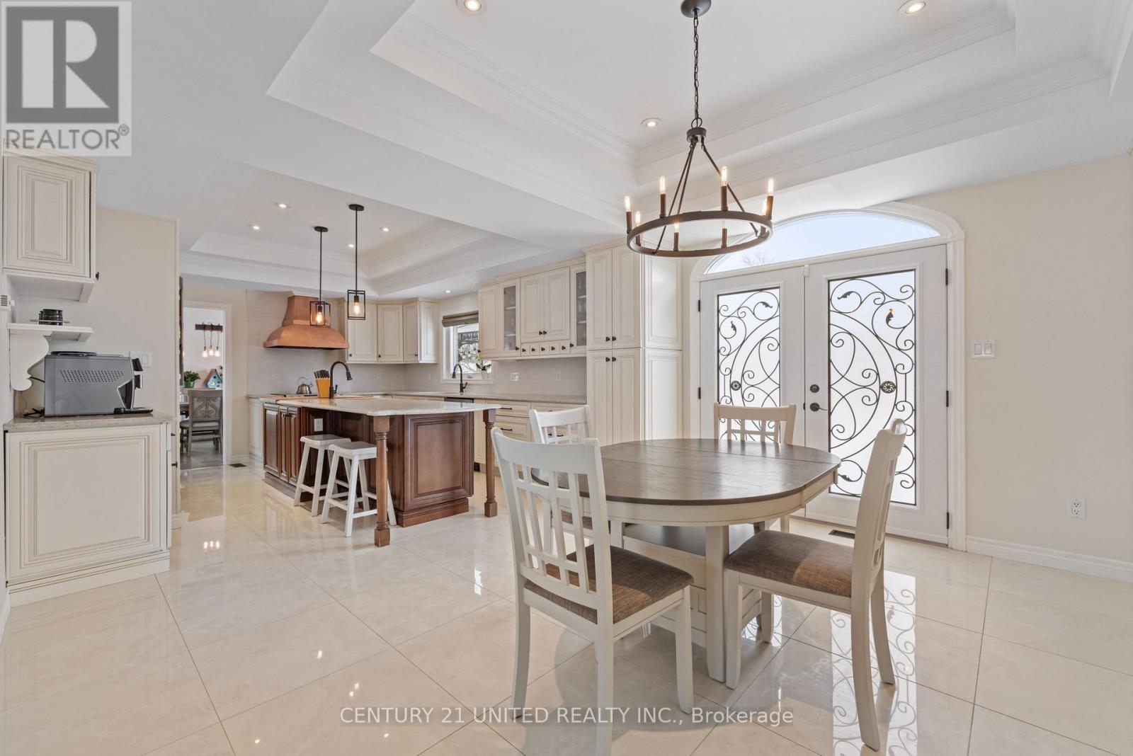 550 Naish Drive, Peterborough East (Central), Ontario  K9H 0E4 - Photo 8 - X12199072