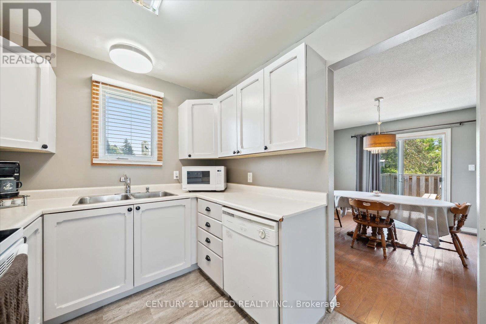 285 Plati Avenue, Douro-Dummer, Ontario  K9L 1C5 - Photo 20 - X12199084