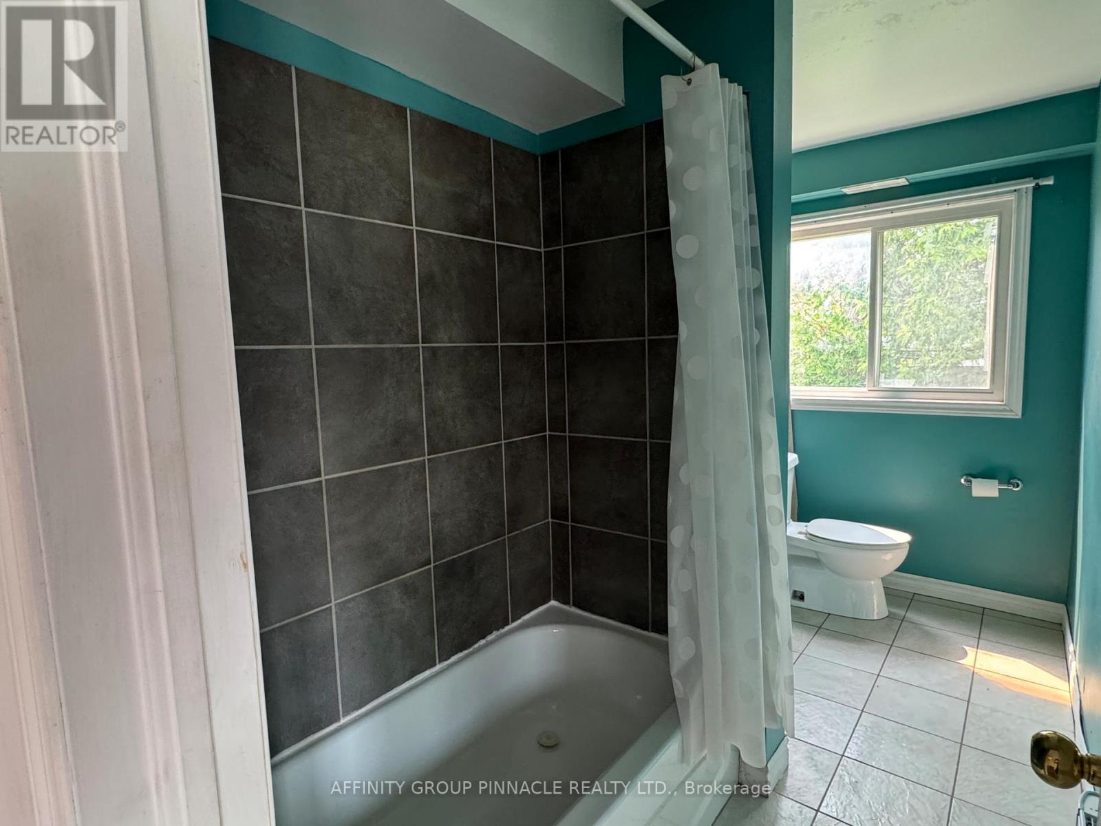 88 Albert Street S, Kawartha Lakes (Lindsay), Ontario  K9V 3H6 - Photo 18 - X12199155