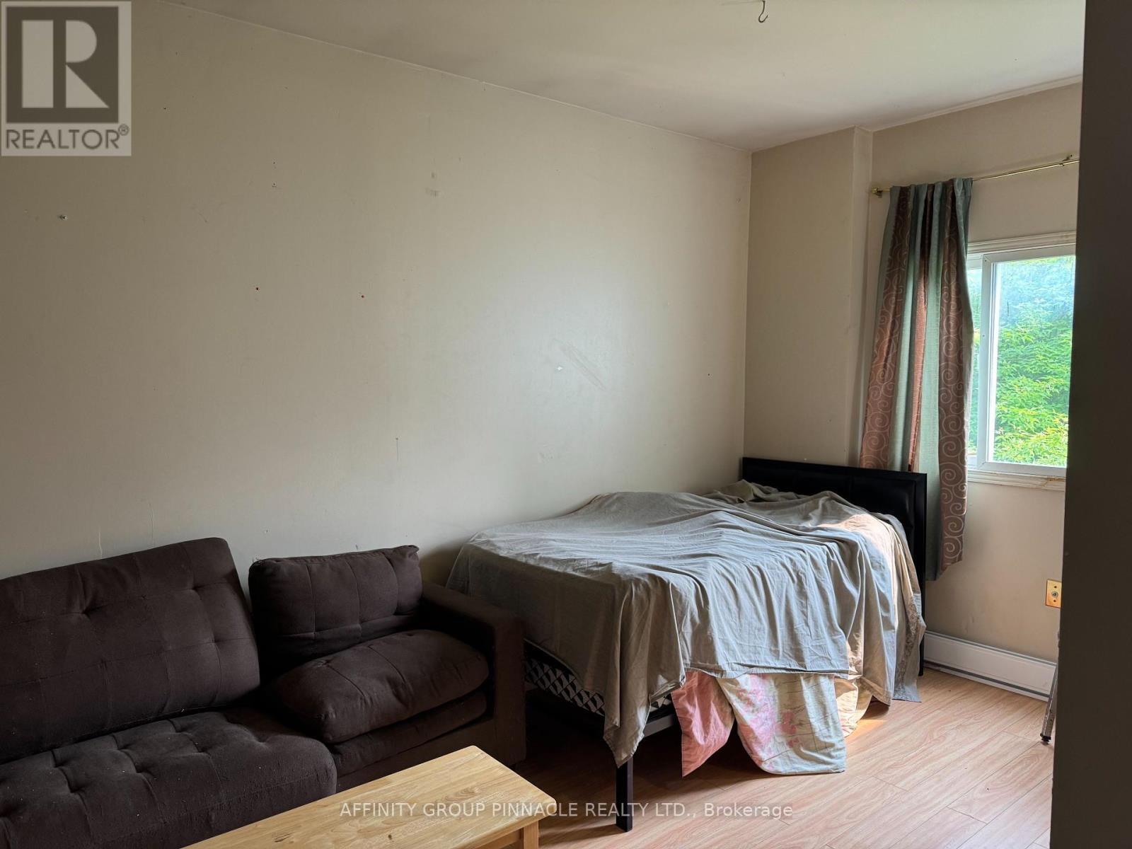 88 Albert Street S, Kawartha Lakes (Lindsay), Ontario  K9V 3H6 - Photo 8 - X12199155