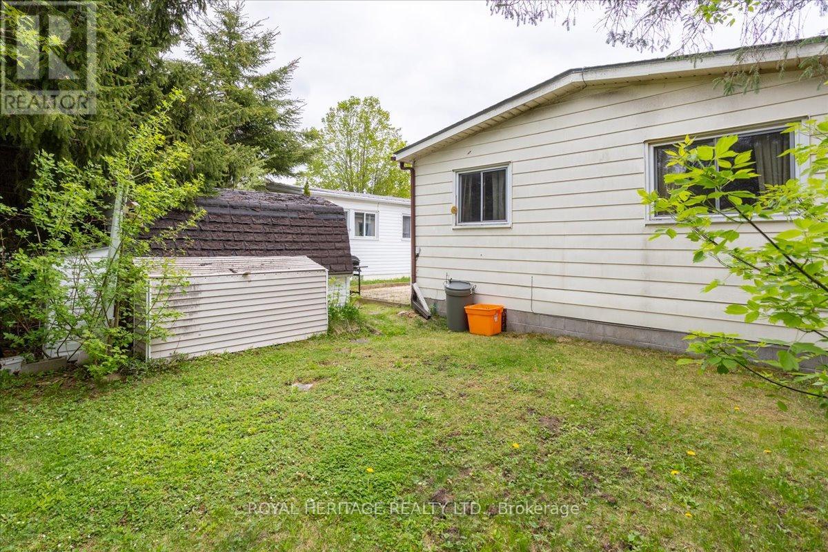 39 Circle Drive, Kawartha Lakes (Lindsay), Ontario  K9V 4R1 - Photo 14 - X12199739