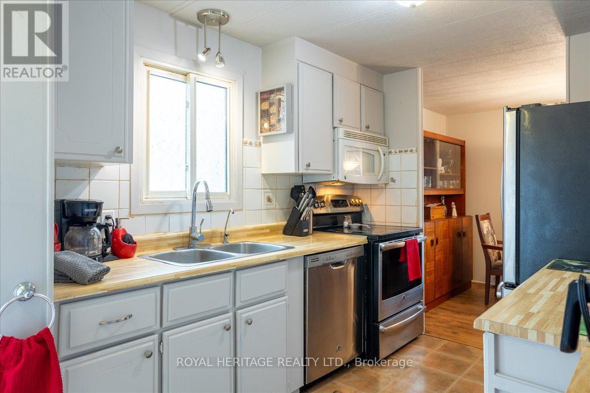 39 Circle Drive, Kawartha Lakes (Lindsay), Ontario  K9V 4R1 - Photo 9 - X12199739