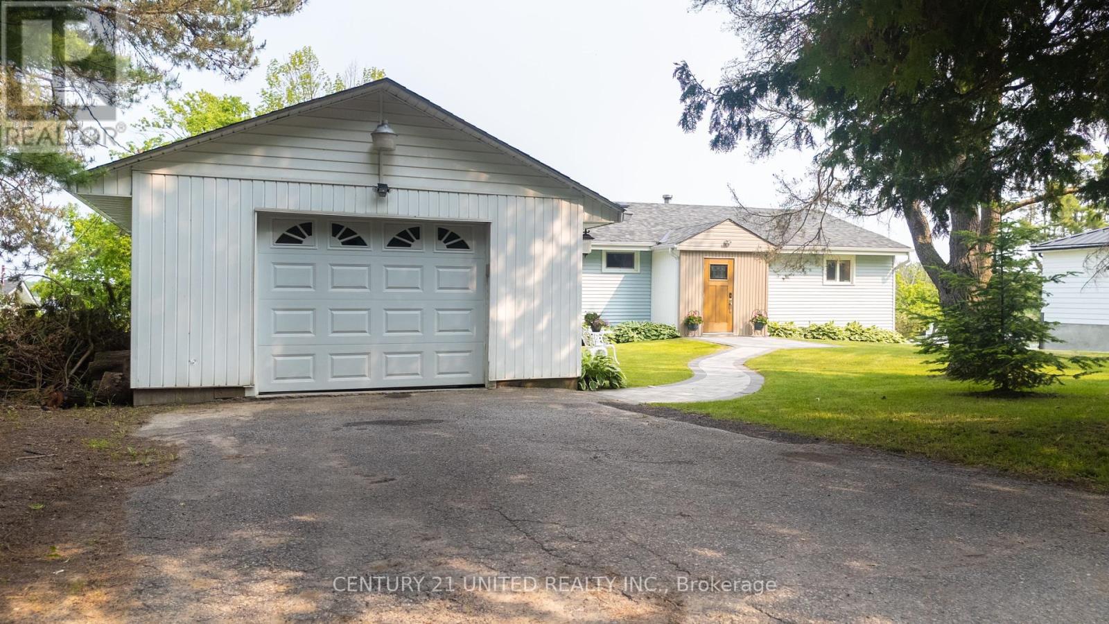 1293 Scollard Line, Selwyn, Ontario  K0L 1T0 - Photo 2 - X12199889