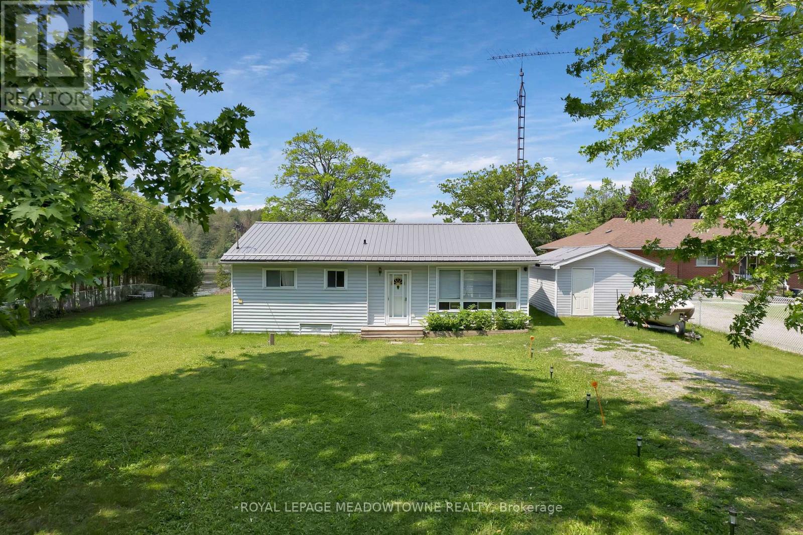 46 Hawke Drive, Kawartha Lakes (Emily), Ontario  K0L 2W0 - Photo 1 - X12199678