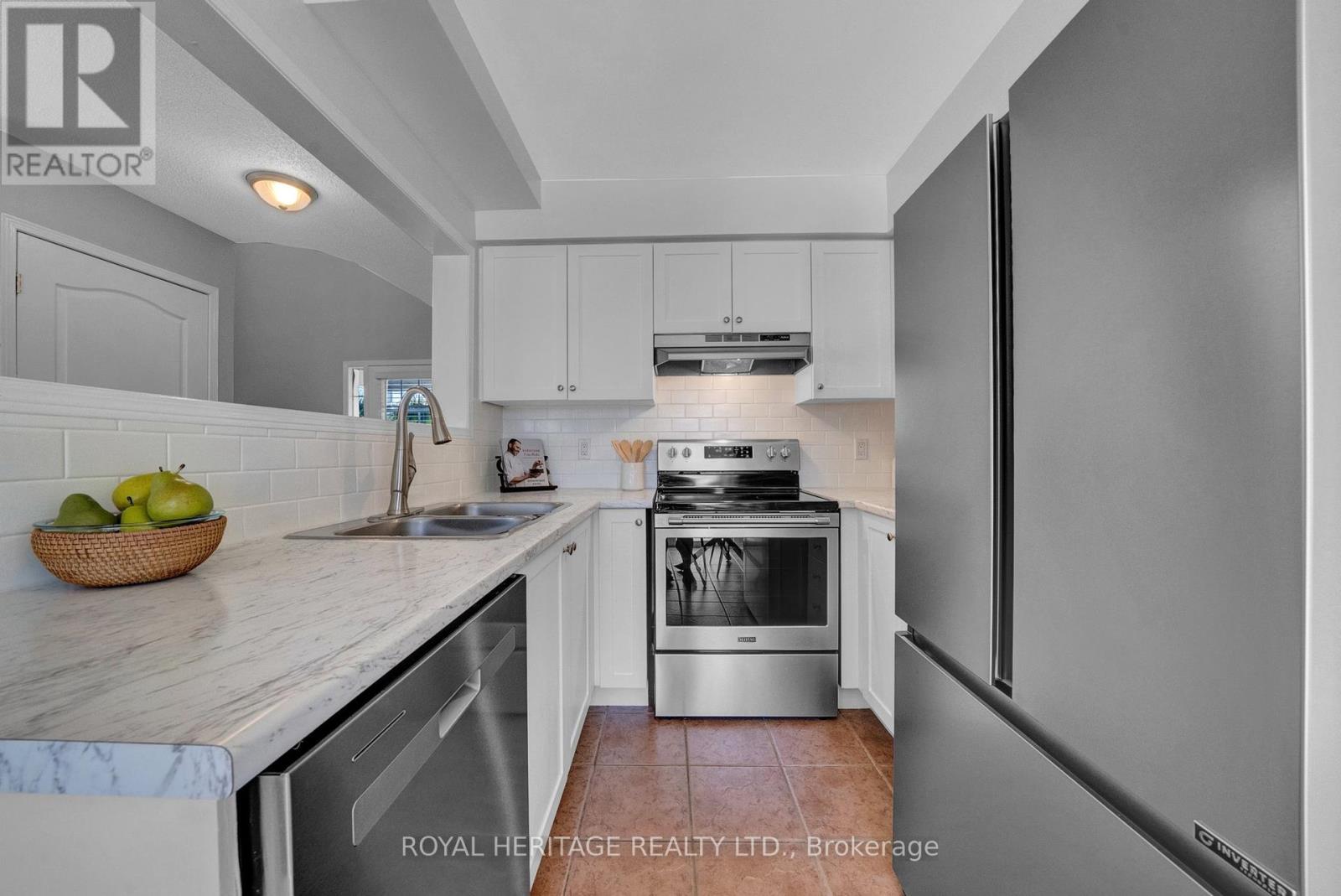68 Brookhouse Drive, Clarington (Newcastle), Ontario  L1B 1N8 - Photo 18 - E12199987