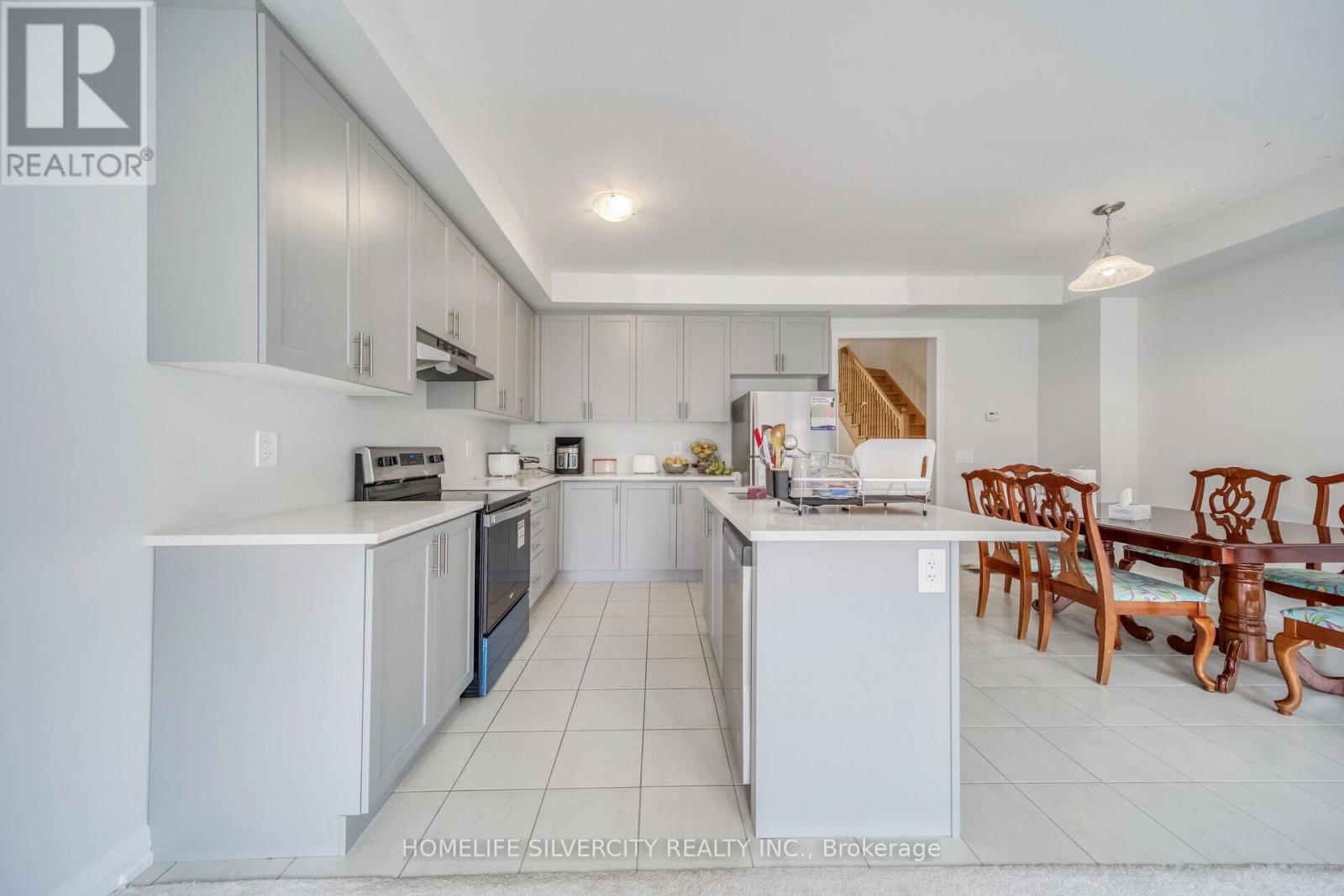 143 Corley Street, Kawartha Lakes (Lindsay), Ontario  K9V 0R4 - Photo 13 - X12200282