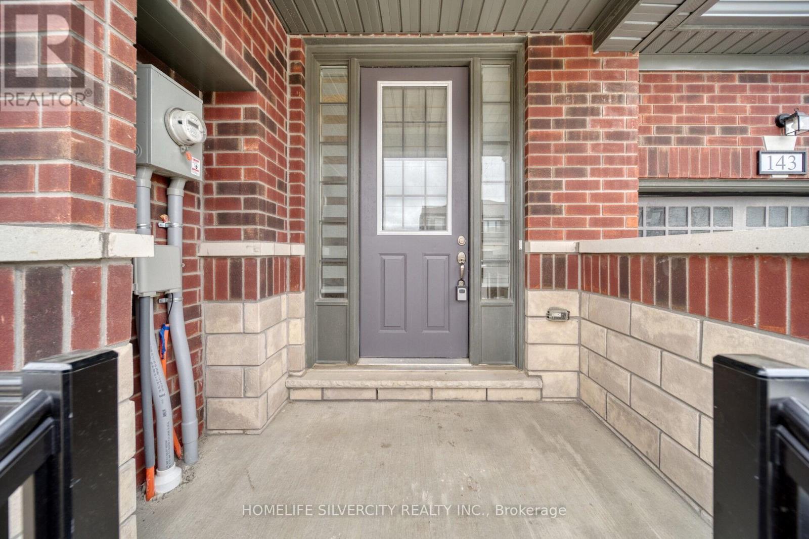 143 Corley Street, Kawartha Lakes (Lindsay), Ontario  K9V 0R4 - Photo 2 - X12200282