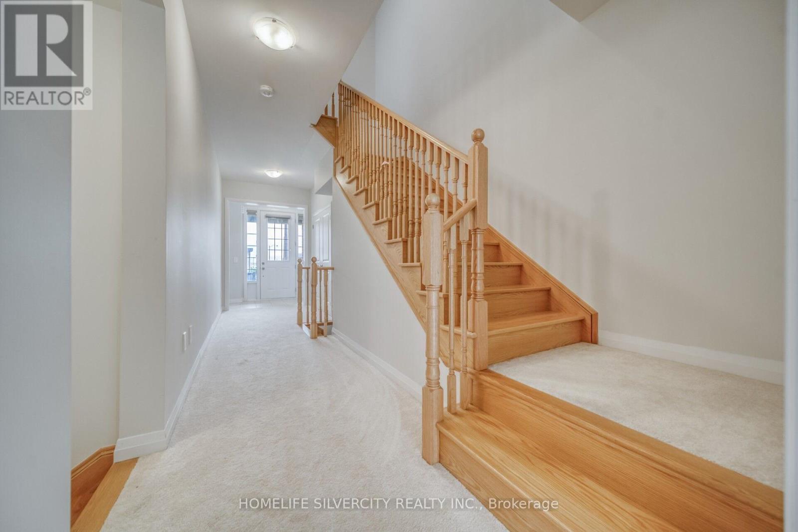143 Corley Street, Kawartha Lakes (Lindsay), Ontario  K9V 0R4 - Photo 5 - X12200282