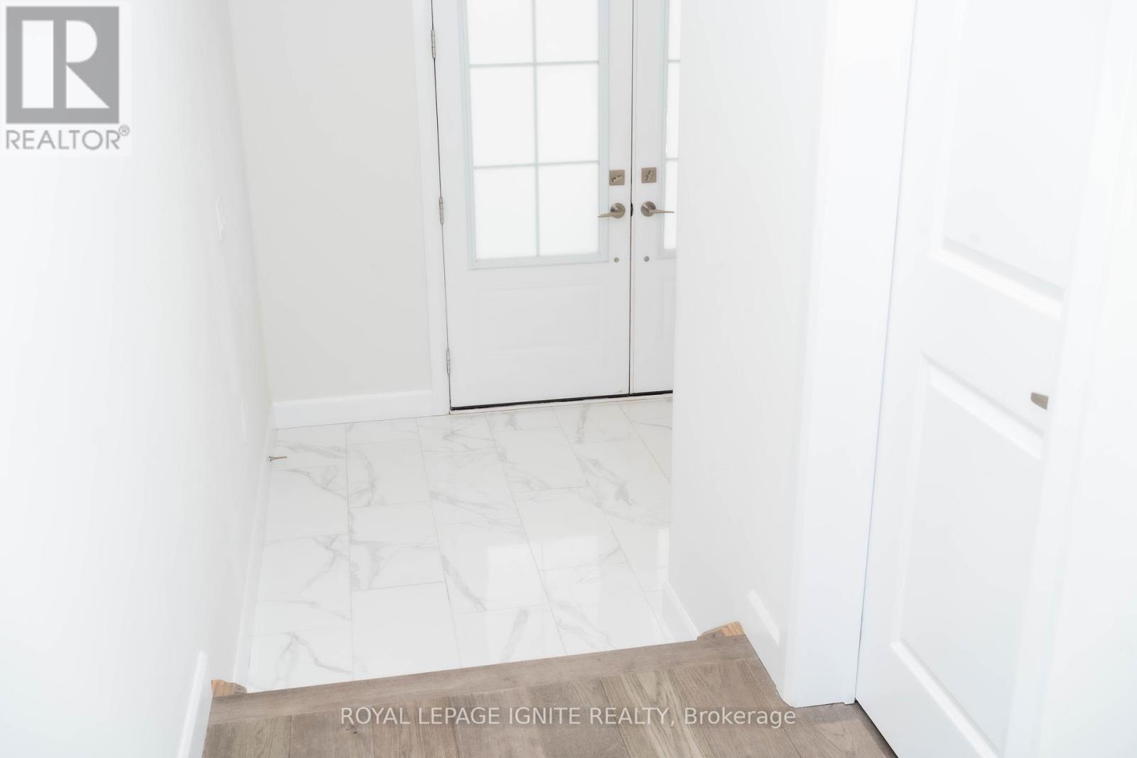 233 O'neil Street, Peterborough North (North), Ontario  K9K 0H8 - Photo 4 - X12200563