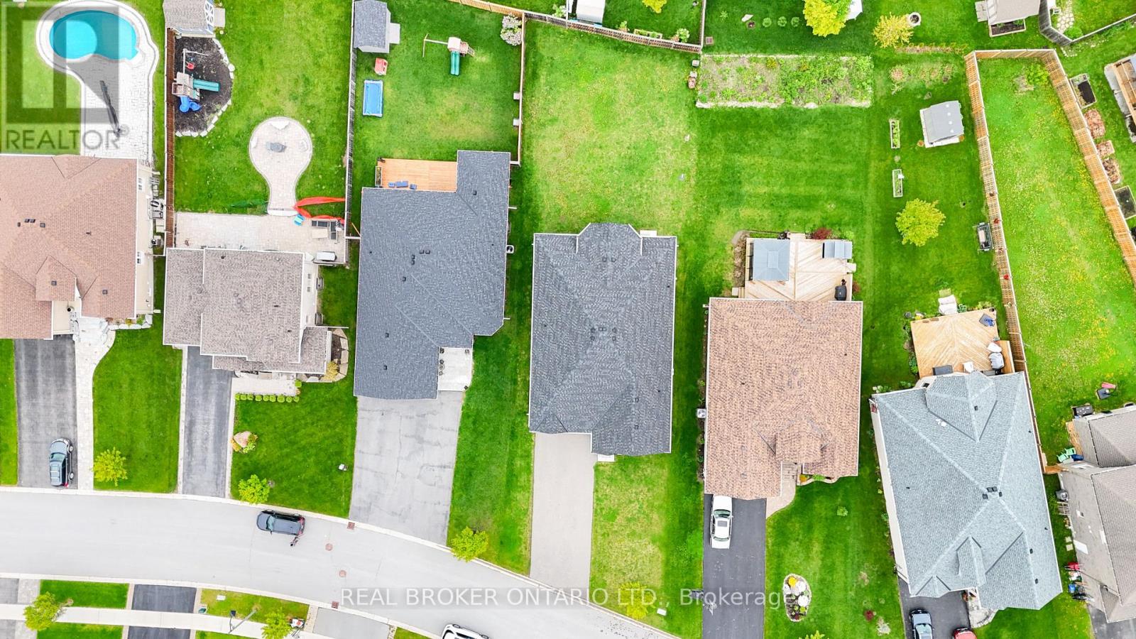 42 Barron Boulevard, Kawartha Lakes (Lindsay), Ontario  K9V 0C4 - Photo 12 - X12200596