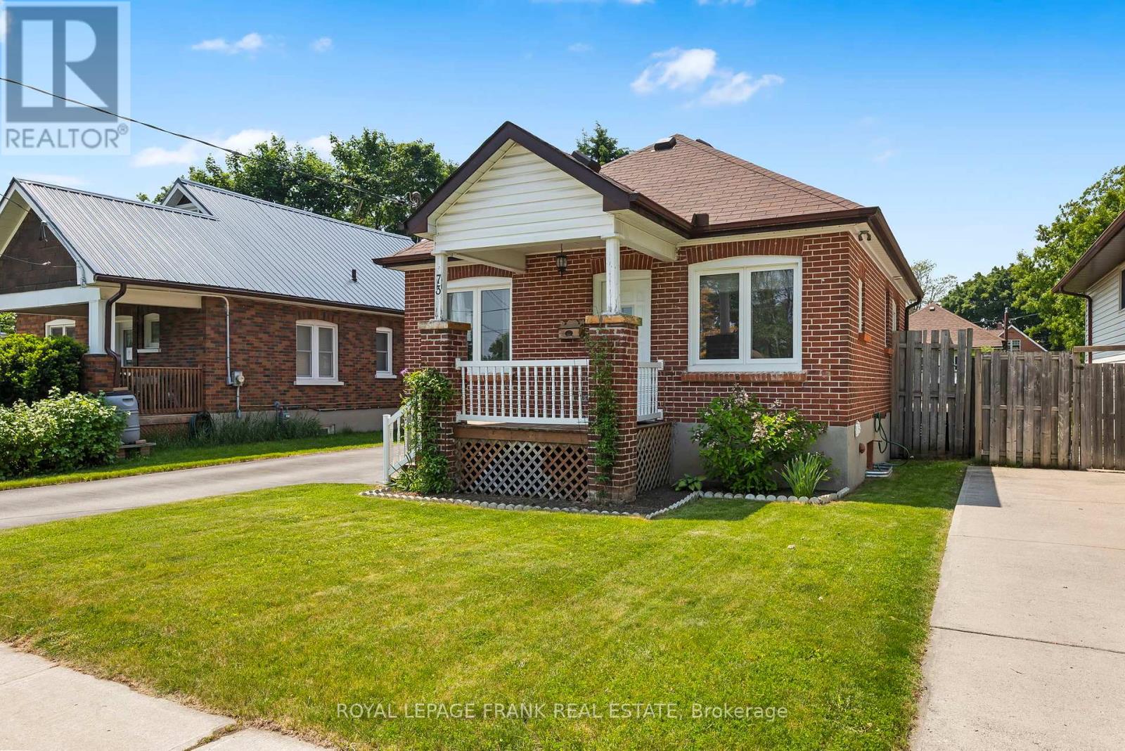 73 Pine Street, Peterborough Central (South), Ontario  K9J 5A6 - Photo 2 - X12201082