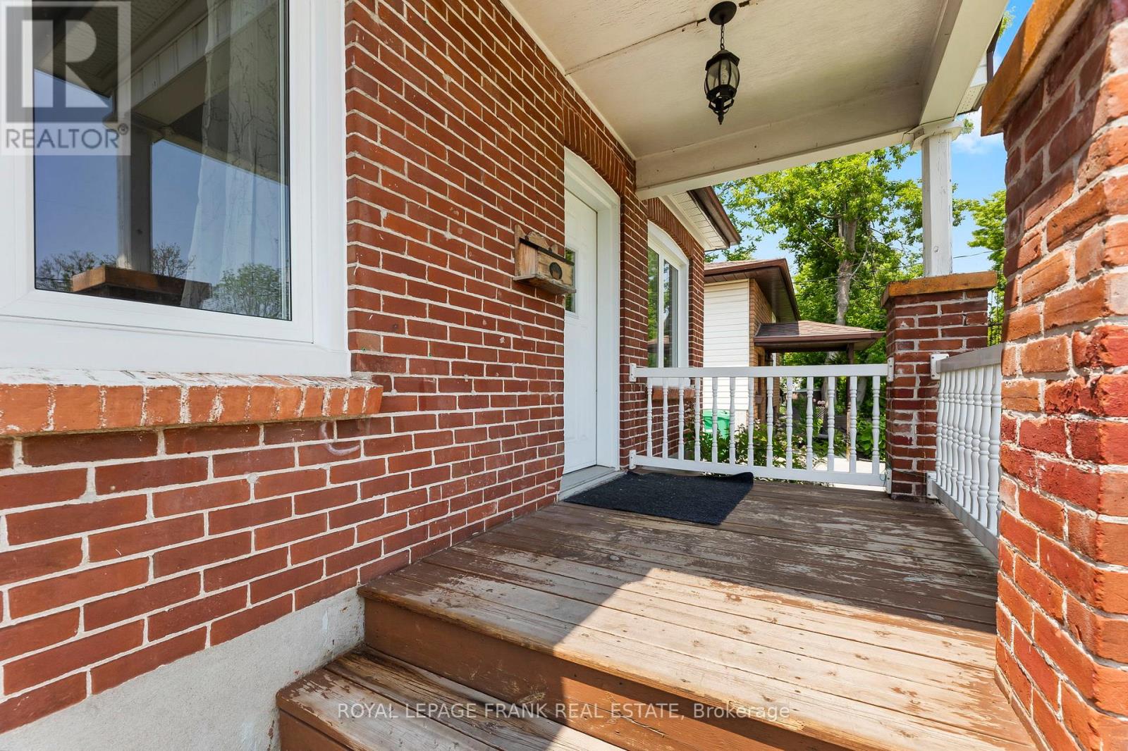 73 Pine Street, Peterborough Central (South), Ontario  K9J 5A6 - Photo 6 - X12201082