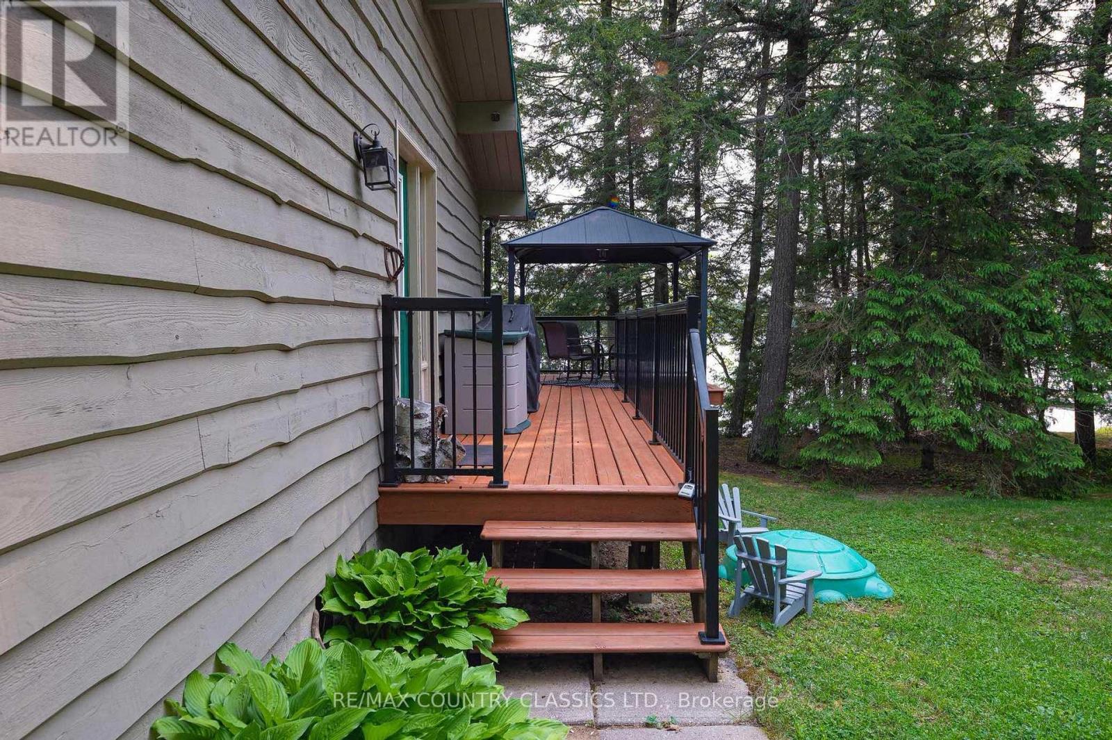 217 Moffat Road, North Kawartha, Ontario  K0L 1A0 - Photo 4 - X12201450