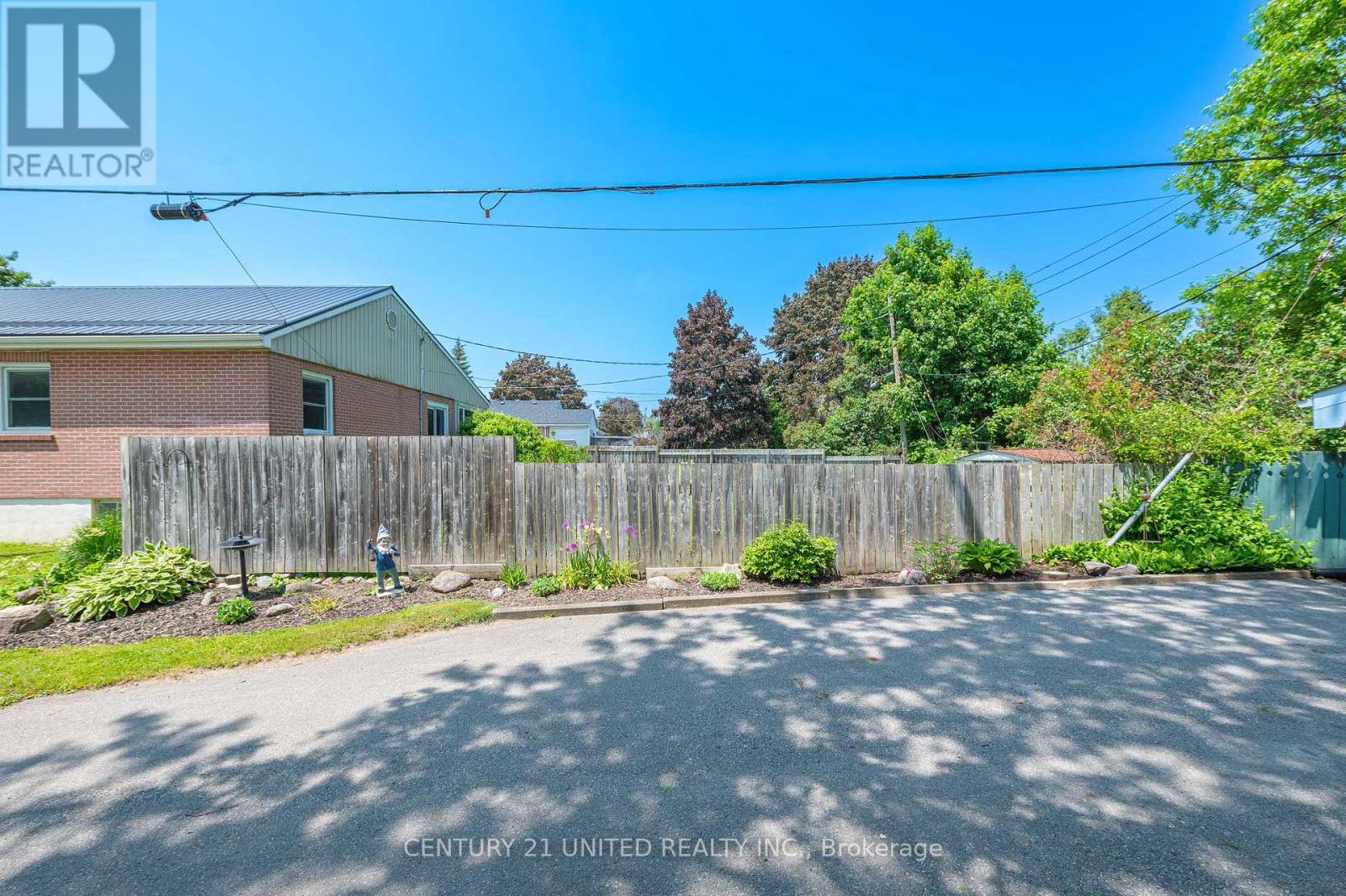 798 Nicholls Place, Peterborough North (South), Ontario  K9H 5T5 - Photo 3 - X12201606