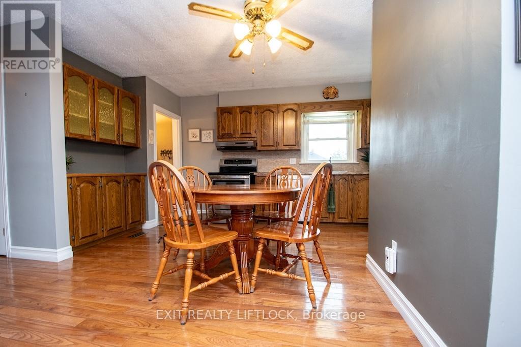 493 Howden Street, Peterborough South (West), Ontario  K9J 4B2 - Photo 10 - X12201768