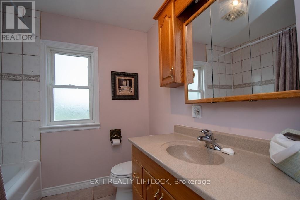 493 Howden Street, Peterborough South (West), Ontario  K9J 4B2 - Photo 23 - X12201768