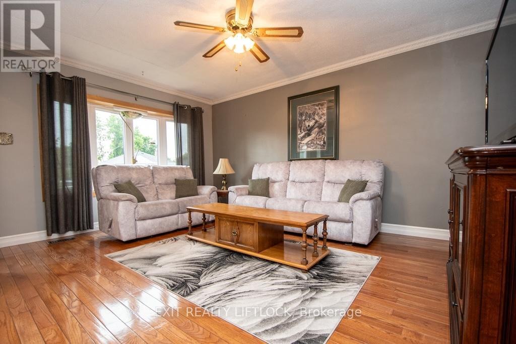 493 Howden Street, Peterborough South (West), Ontario  K9J 4B2 - Photo 6 - X12201768