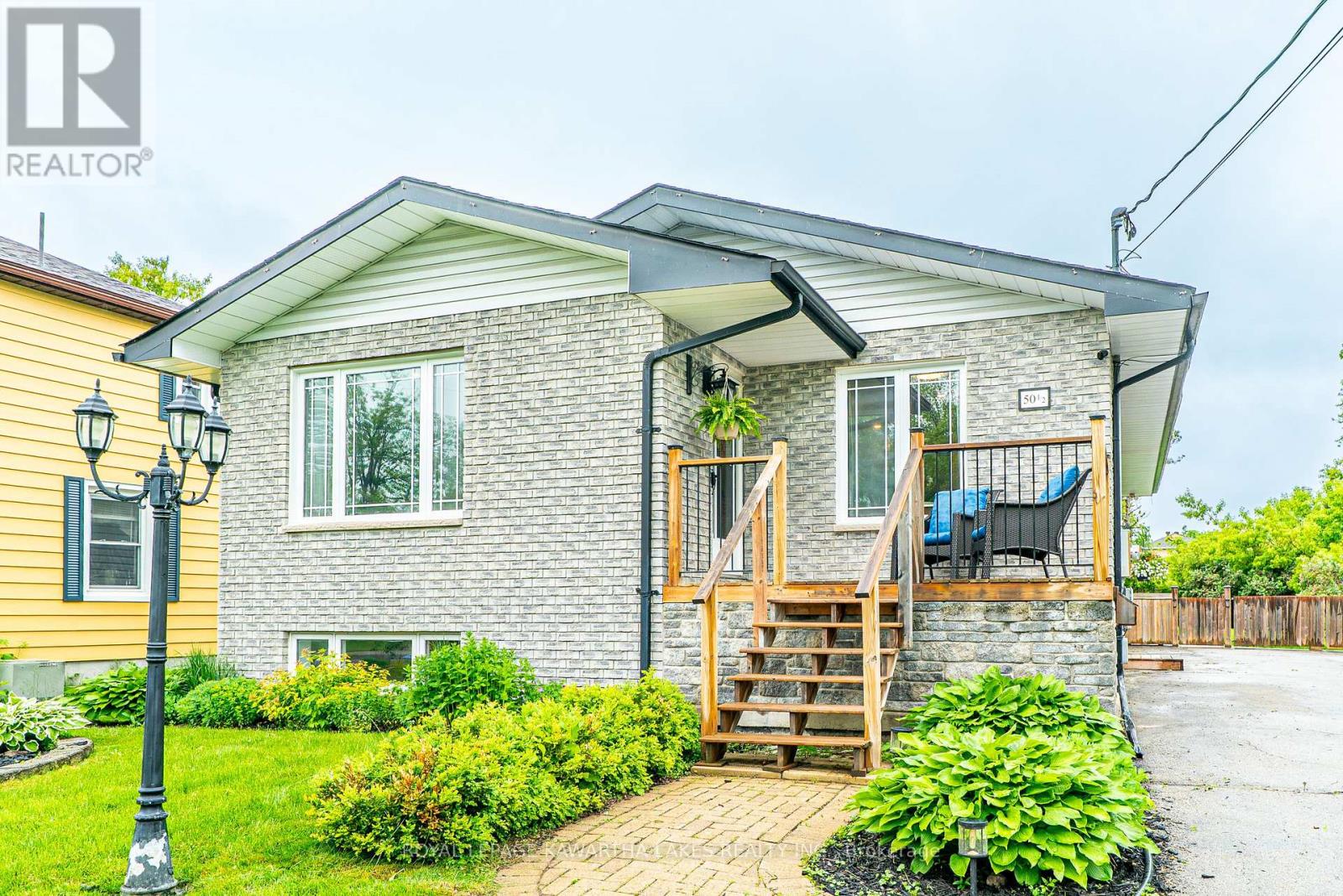 50.5 George Street E, Kawartha Lakes (Lindsay), Ontario  K9V 1W5 - Photo 1 - X12201791