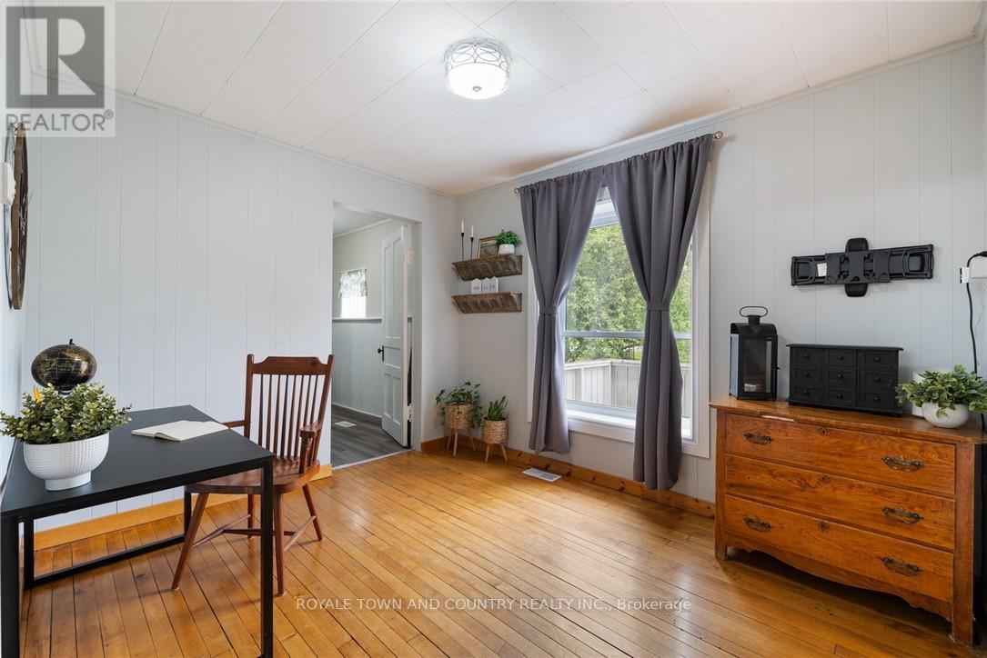 1320 Heights Road, Kawartha Lakes (Lindsay), Ontario  K9V 4R3 - Photo 18 - X12201962