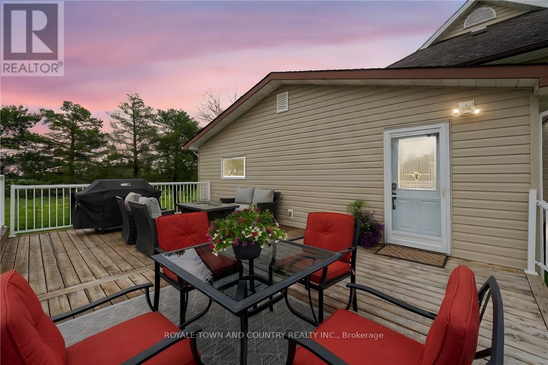 1320 Heights Road, Kawartha Lakes (Lindsay), Ontario  K9V 4R3 - Photo 32 - X12201962