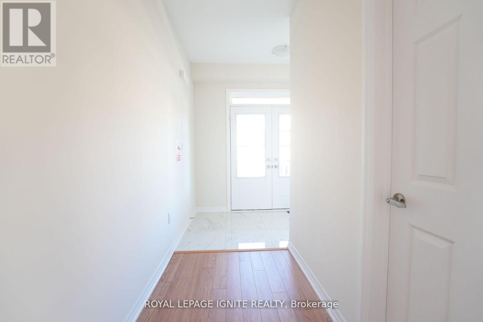 11 Ed Ewert Avenue, Clarington (Newcastle), Ontario  L1B 0W7 - Photo 4 - E12202105